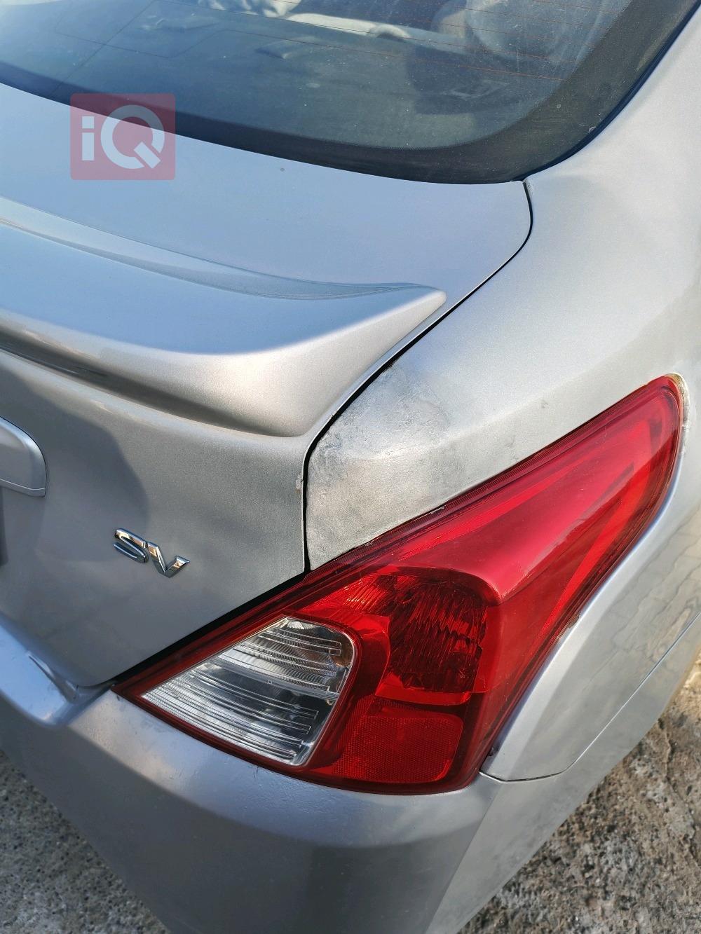 نيسان فيرسا